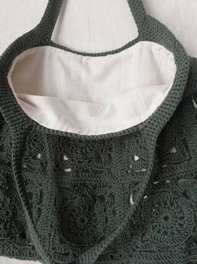 Sac en crochet tote bag fourre-tout monochrome