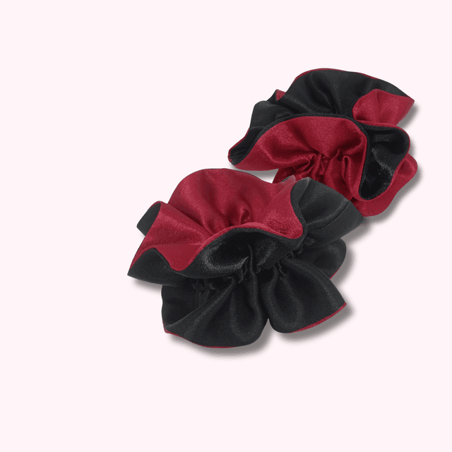 Chouchou à volants en satin upcyclé - noir / rouge